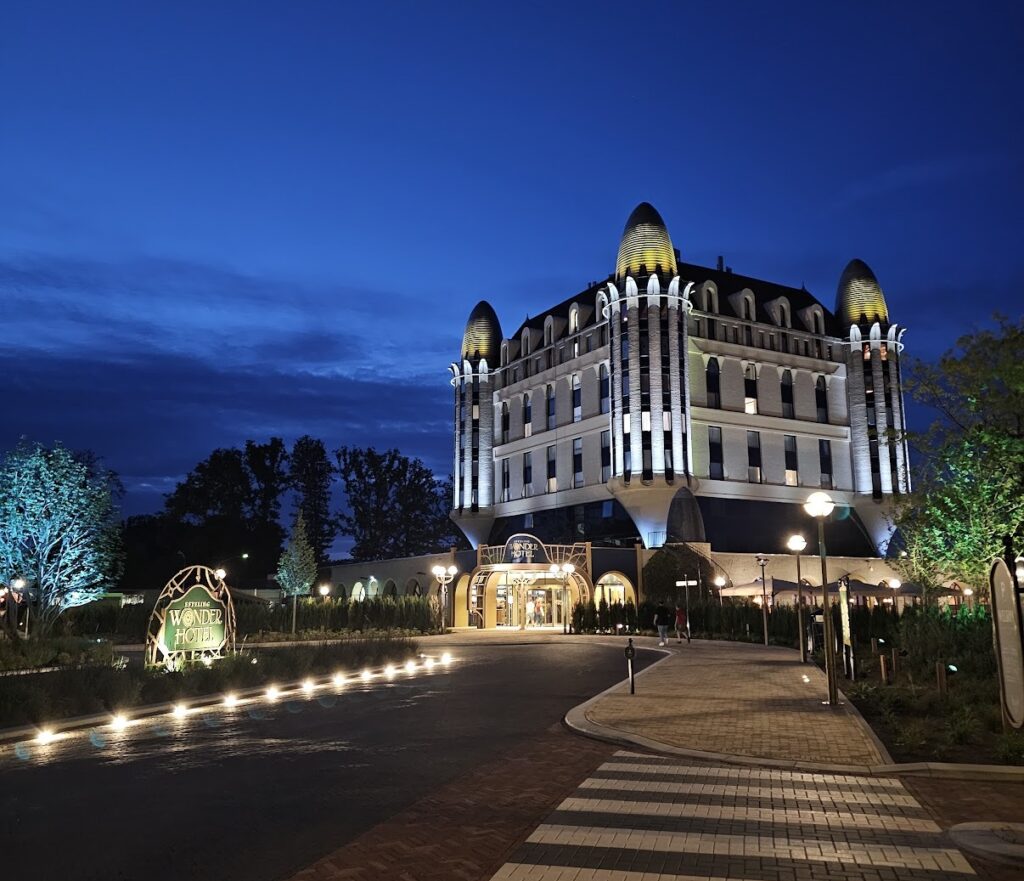 The Efteling Wonder Hotel at night